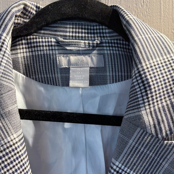 H&M Blue and Gray Plaid Women's Blazer - Picture 2 of 3